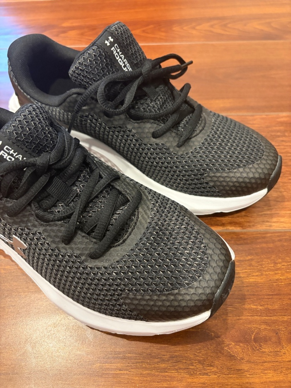 Under Armour Charged Rogue 3 Women’s Running Shoes Size 7.5 Black - Picture 5 of 10